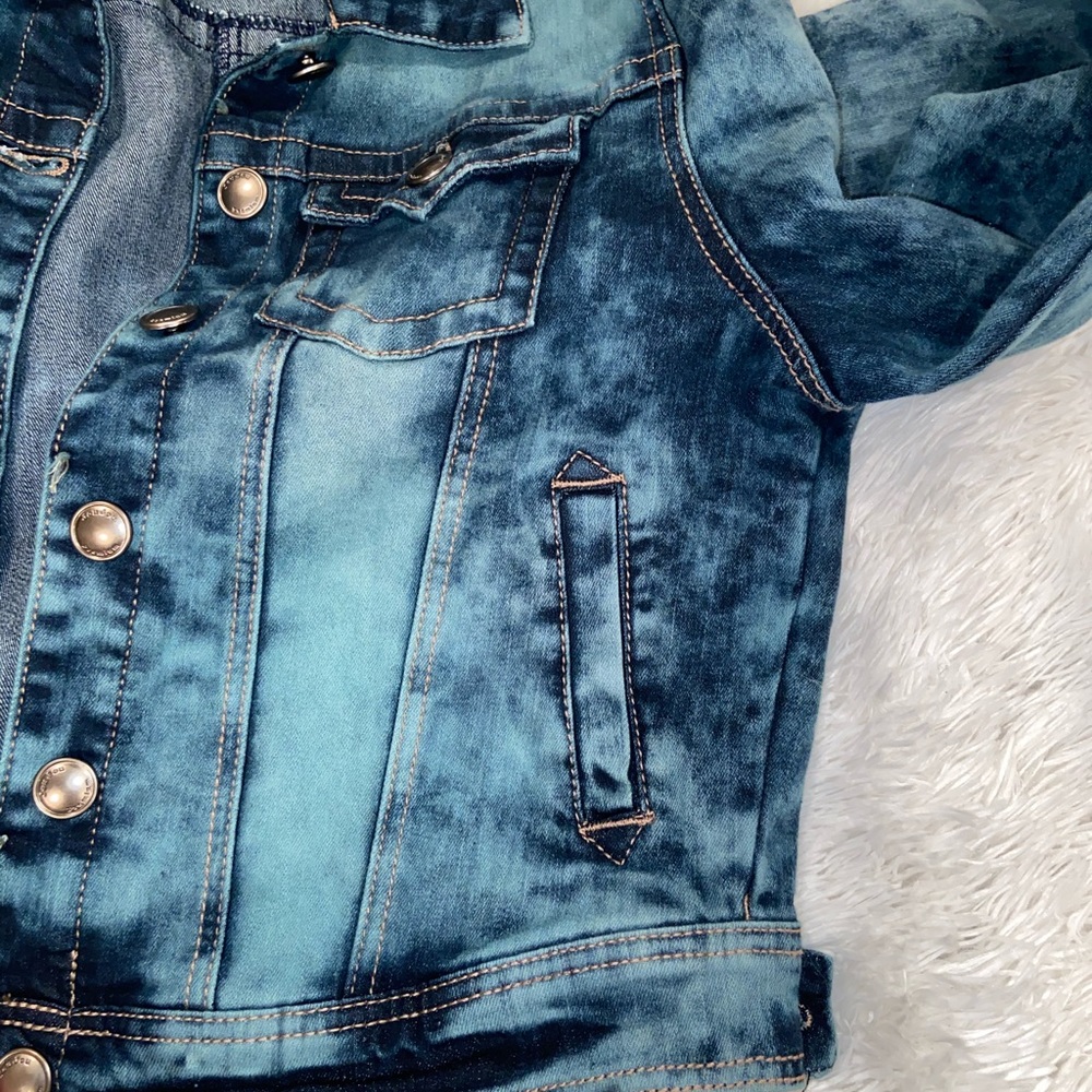 Jean jacket - Picture 7 of 7